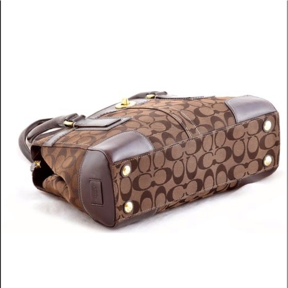 MINT CONDITION VERIFIED AUTHENTIC COACH HAMPTON - Picture 5 of 16